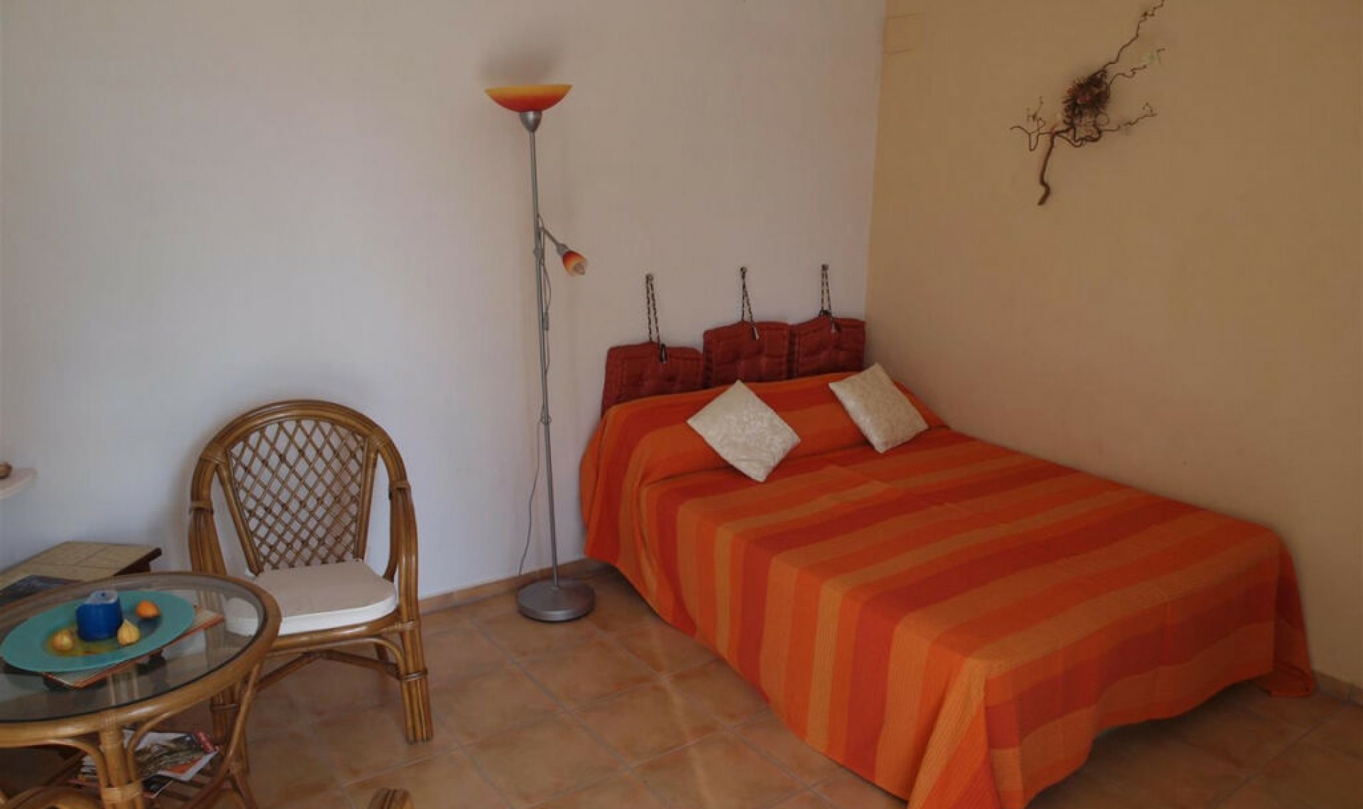 Resale - House -
Mezquitilla