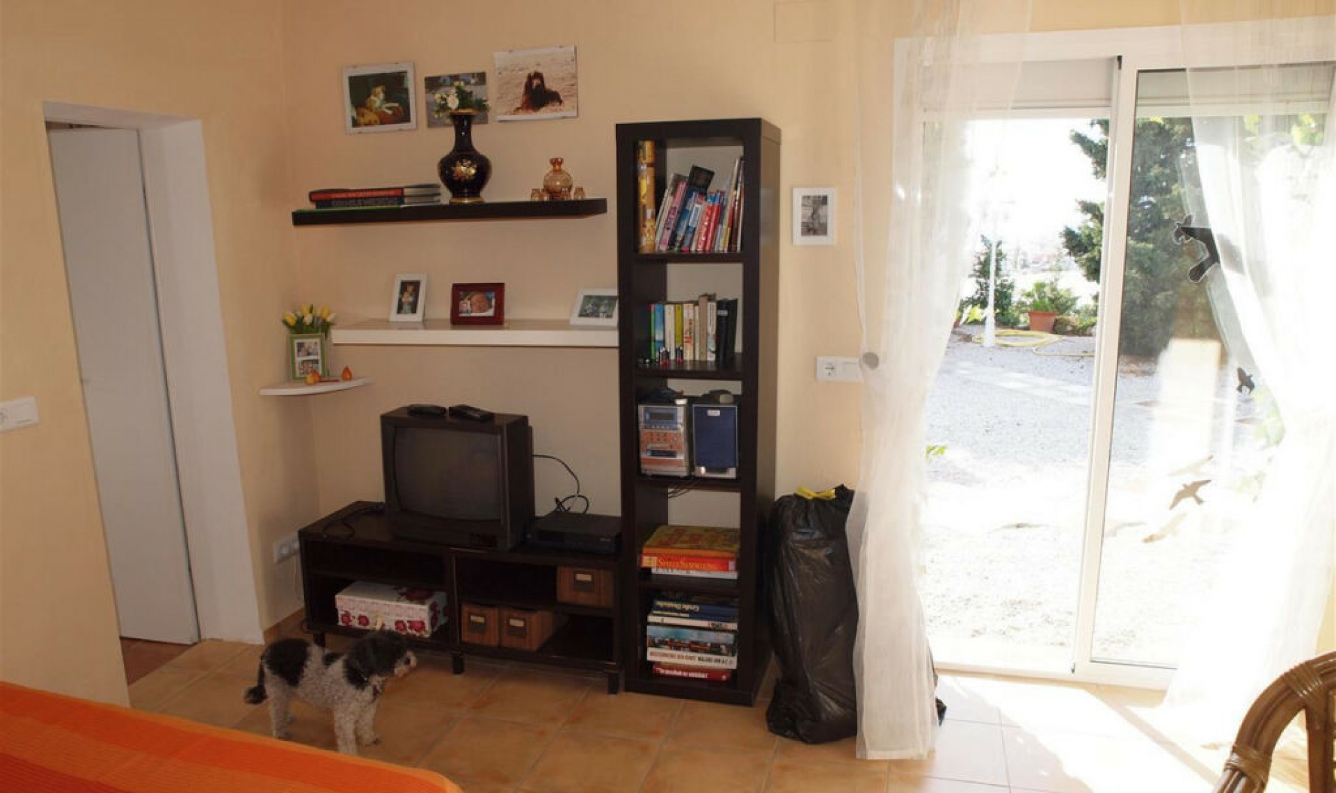 Resale - House -
Mezquitilla