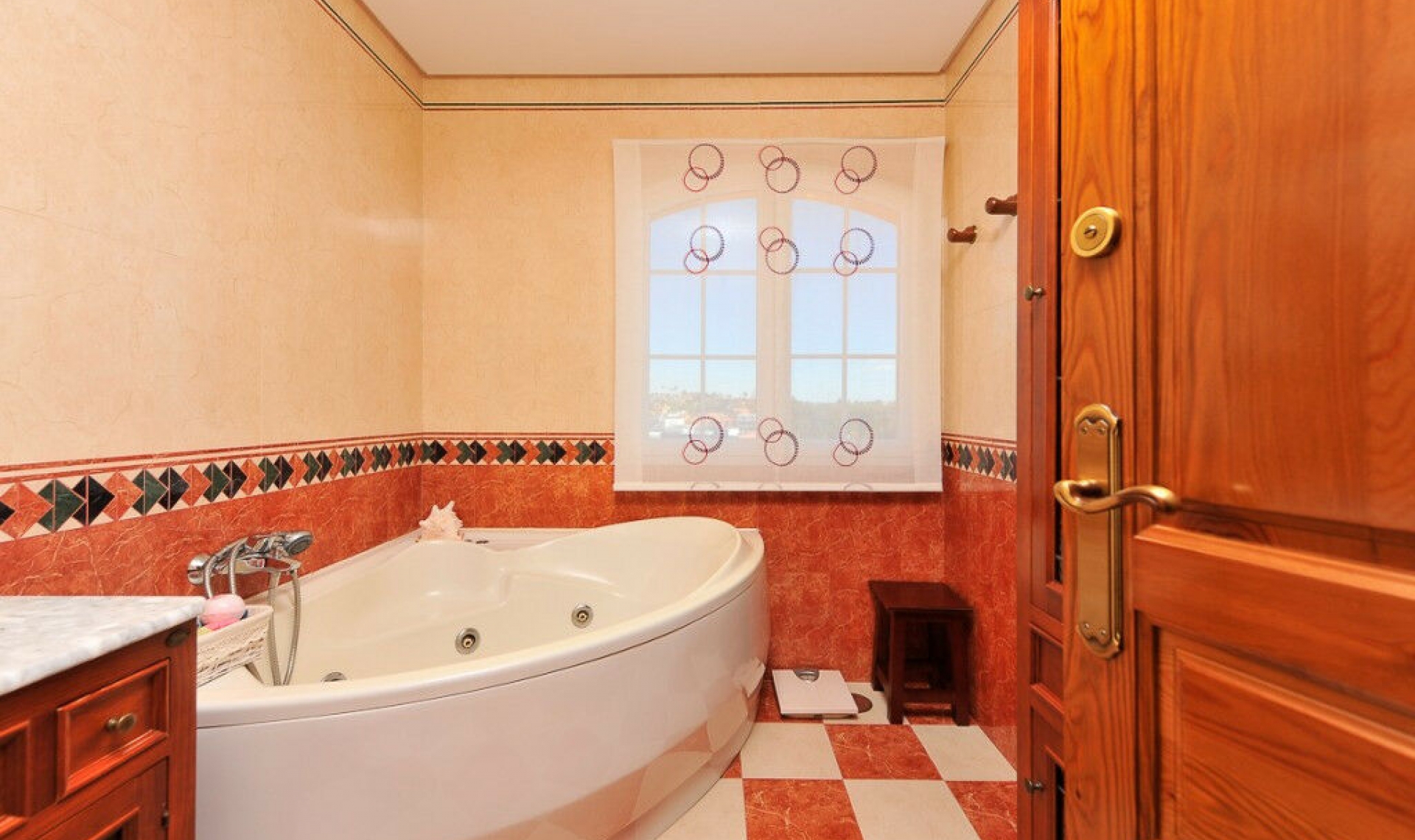Resale - House -
Mijas Costa
