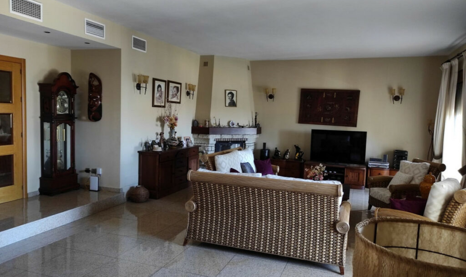 Resale - House -
Mijas Costa