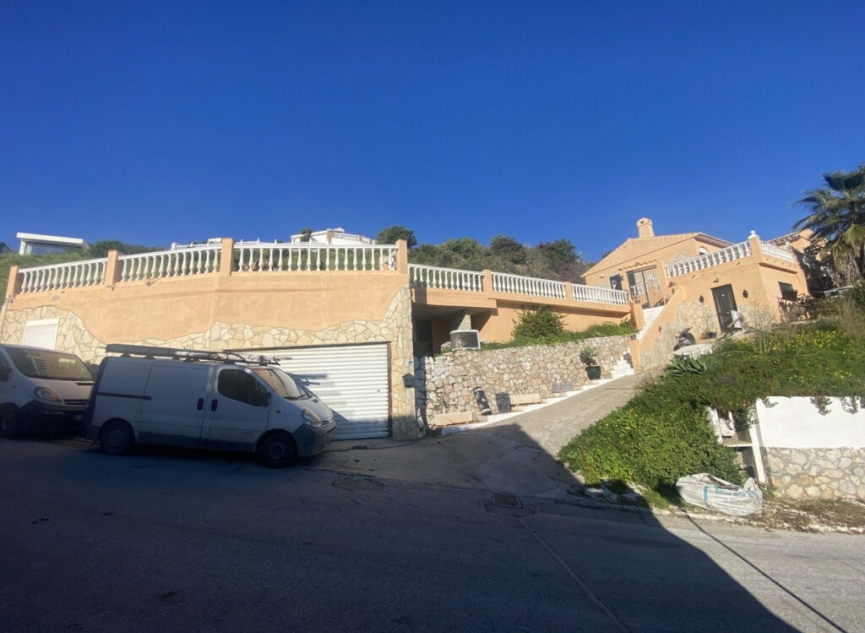 Resale - House -
Mijas Costa