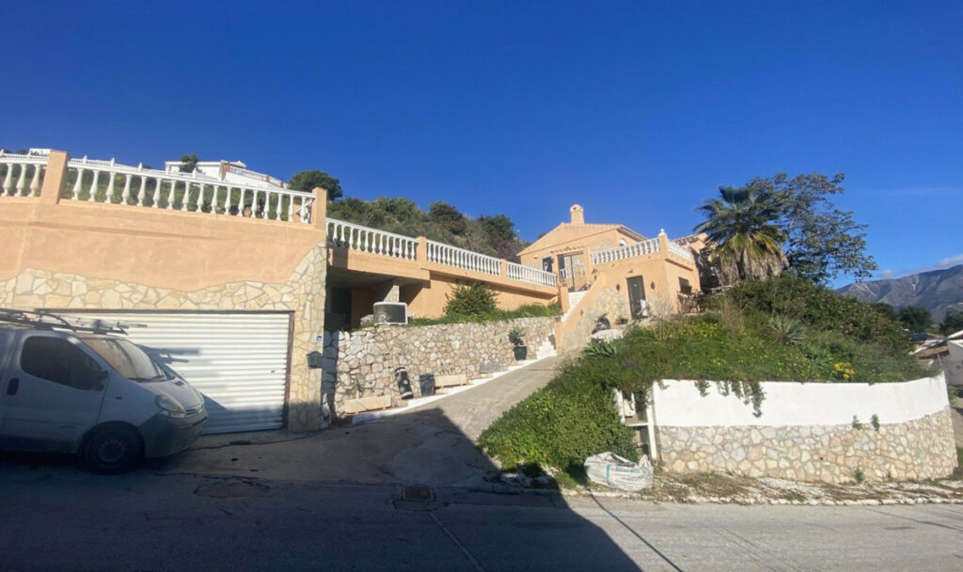 Resale - House -
Mijas Costa
