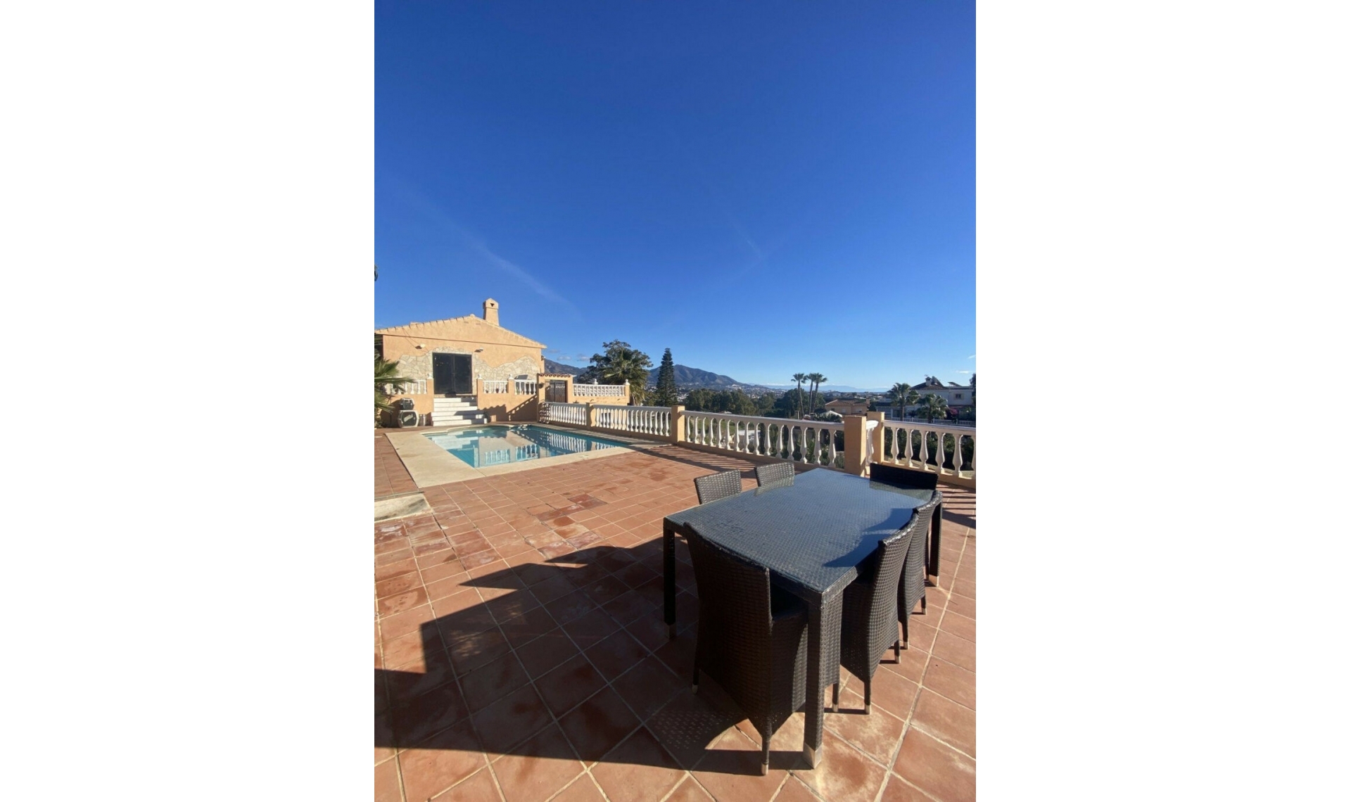 Resale - House -
Mijas Costa