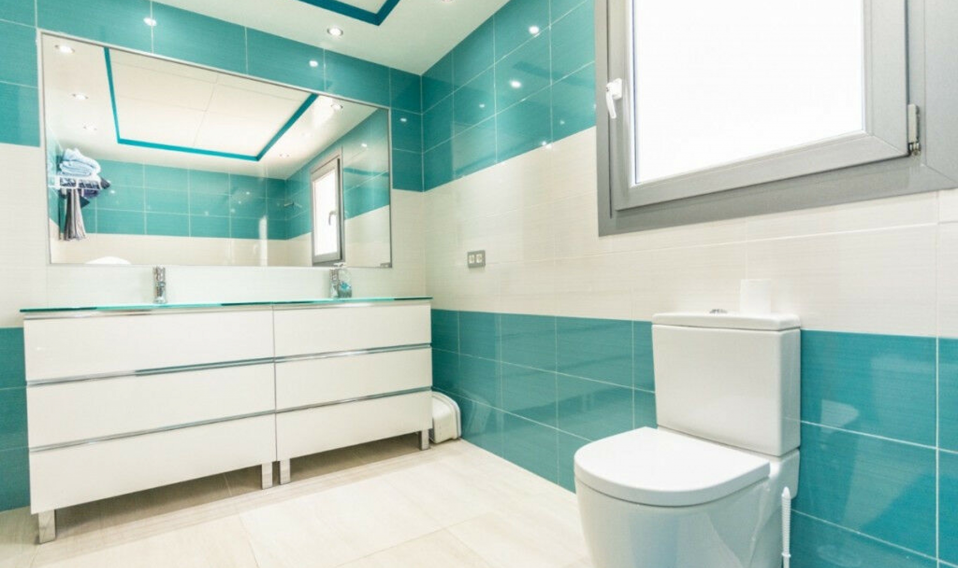 Resale - House -
Mijas Costa