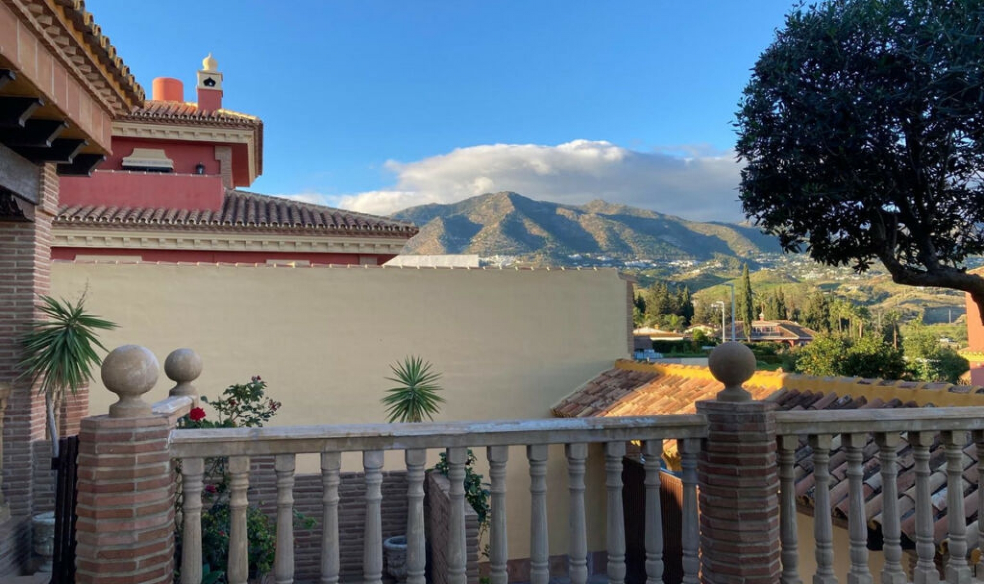 Resale - House -
Mijas Costa