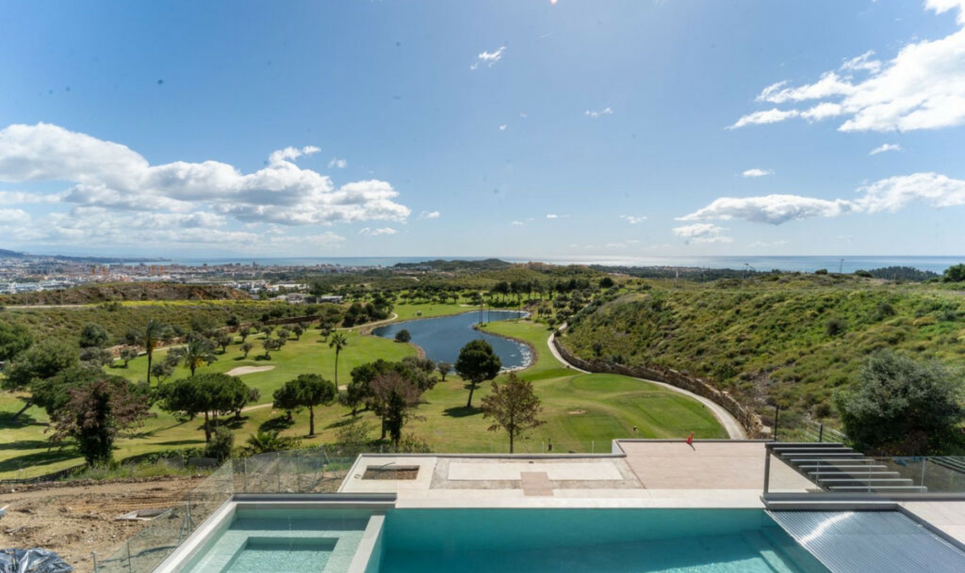 Resale - House -
Mijas Costa