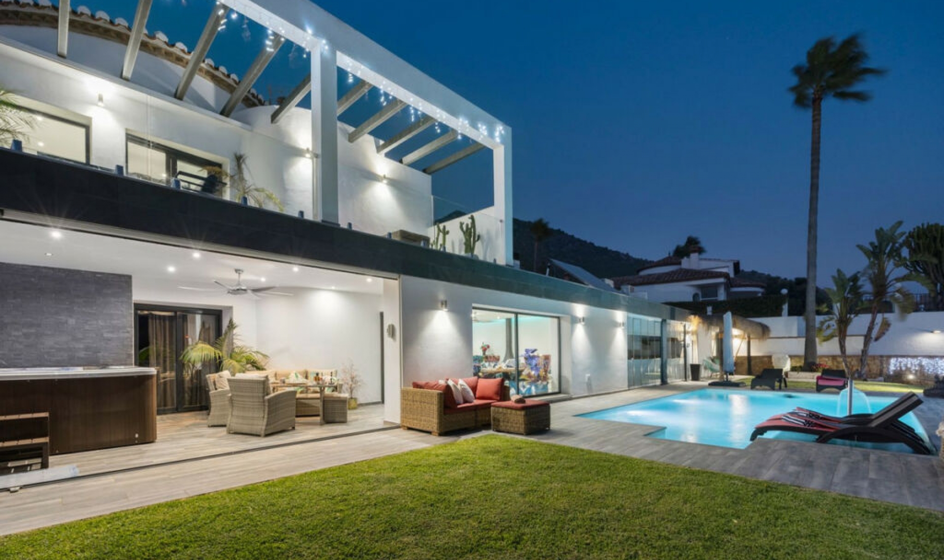 Resale - House -
Mijas Costa