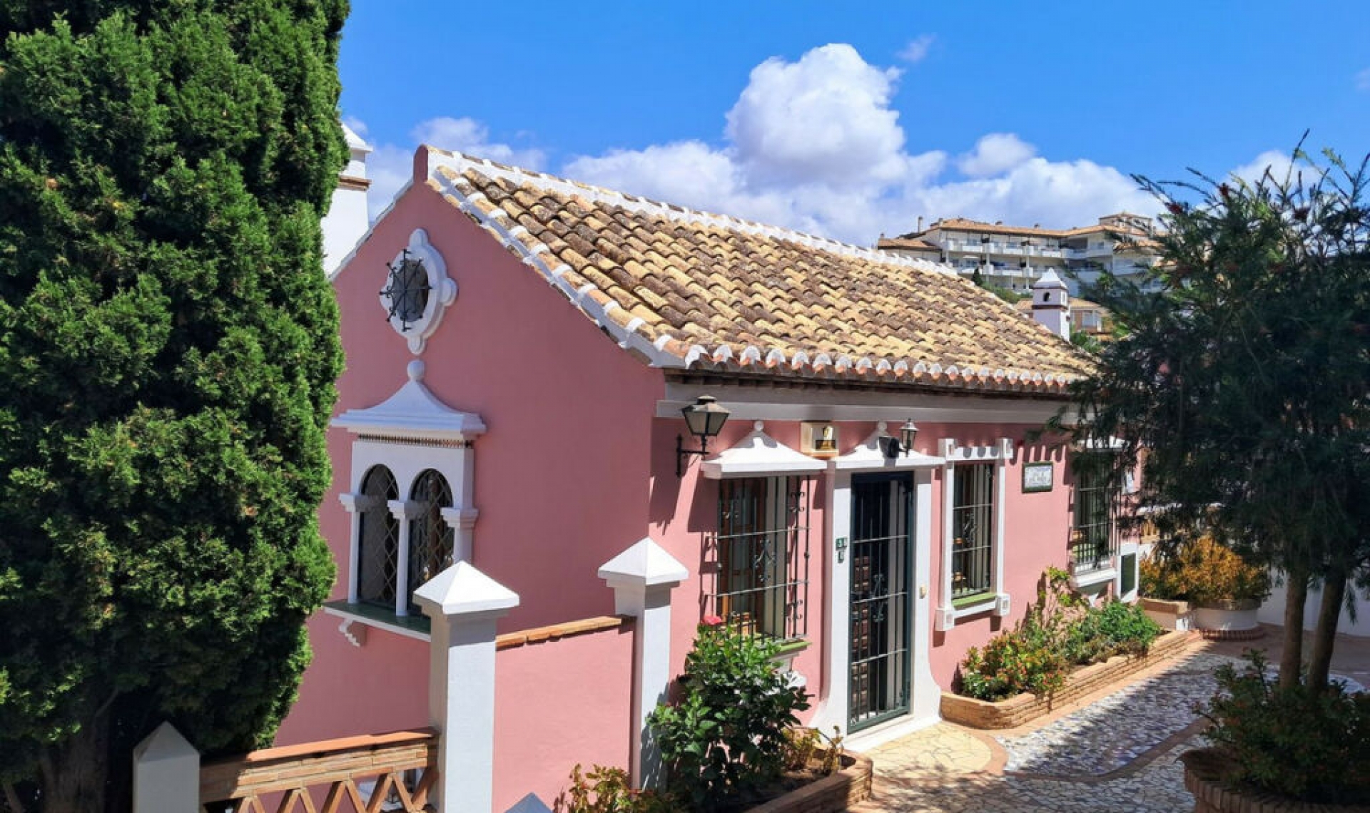 Resale - House -
Mijas Costa