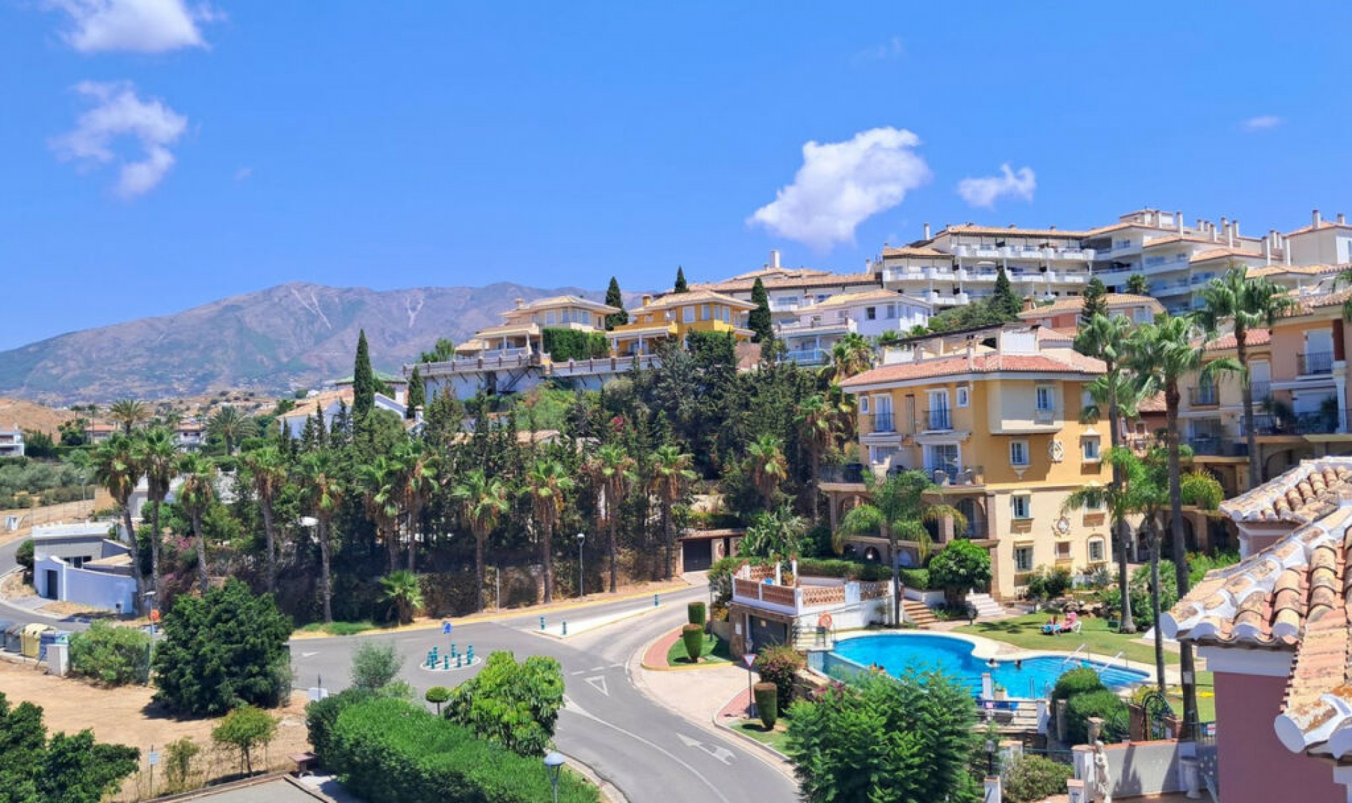 Resale - House -
Mijas Costa