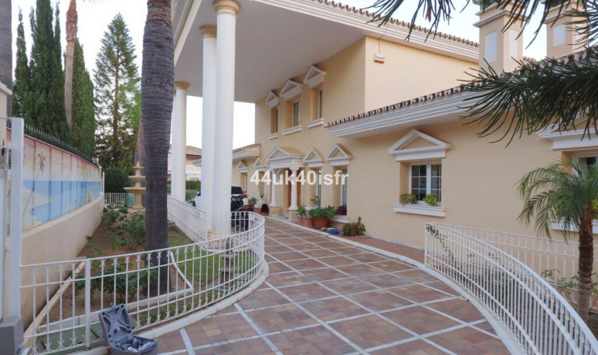 Resale - House -
Mijas Golf
