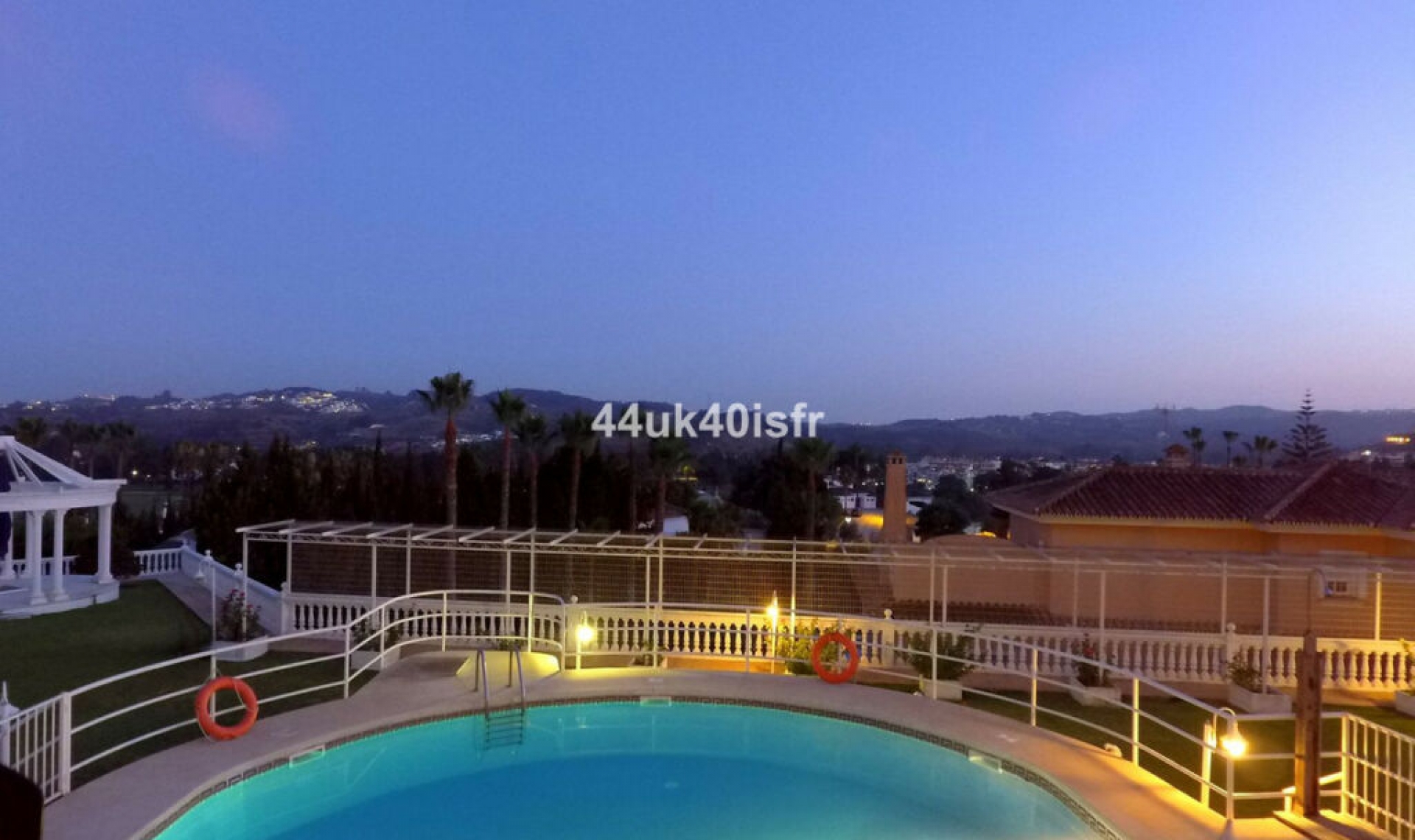 Resale - House -
Mijas Golf