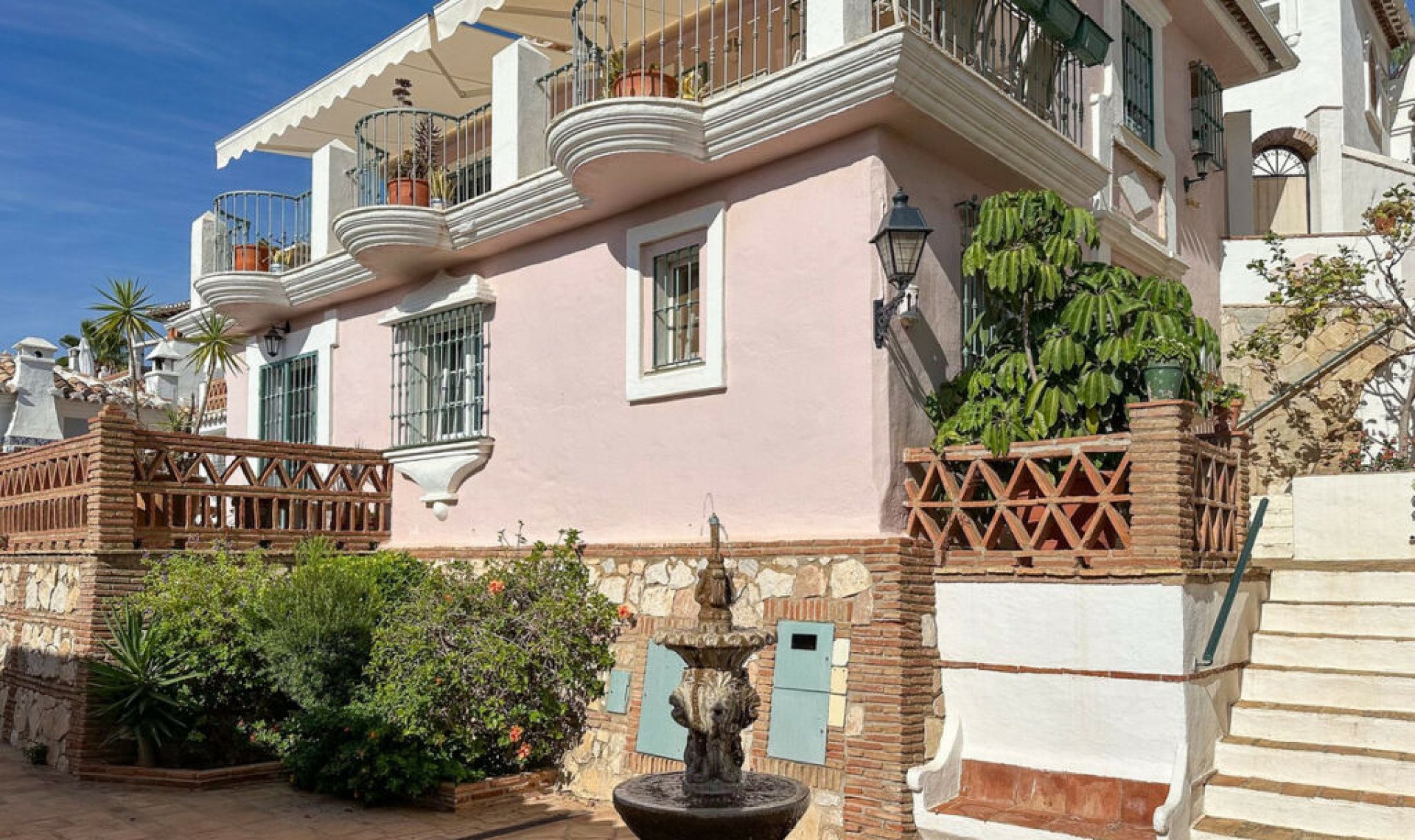 Resale - House -
Mijas Golf