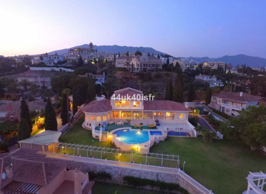 Resale - House -
Mijas Golf