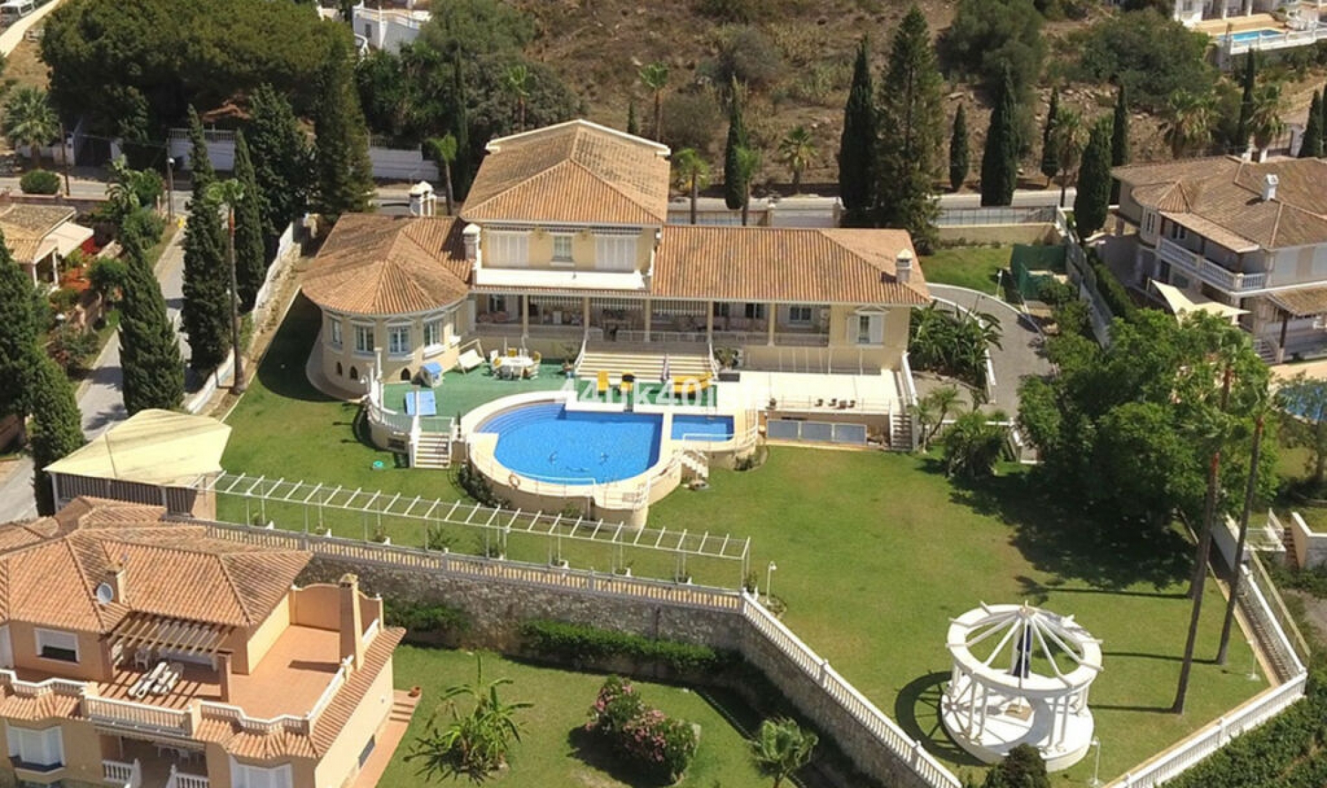 Resale - House -
Mijas Golf