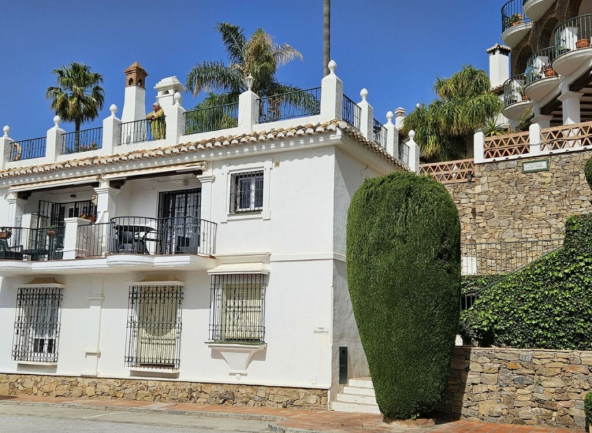 Resale - House -
Mijas Golf