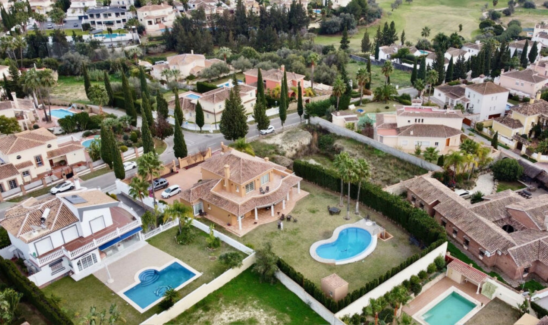 Resale - House -
Mijas Golf