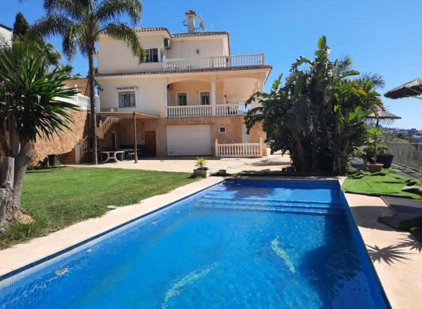 Resale - House -
Mijas Golf