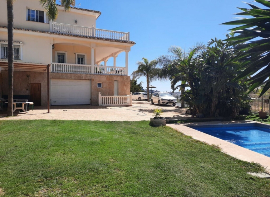 Resale - House -
Mijas Golf