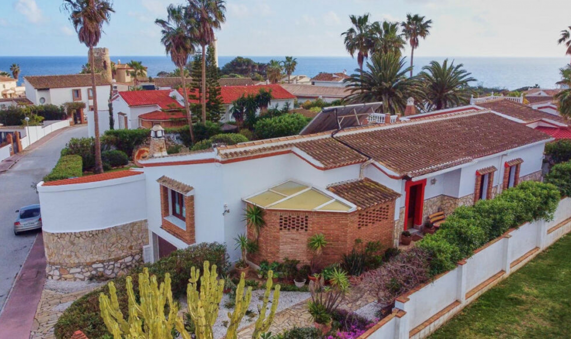 Resale - House -
Mijas