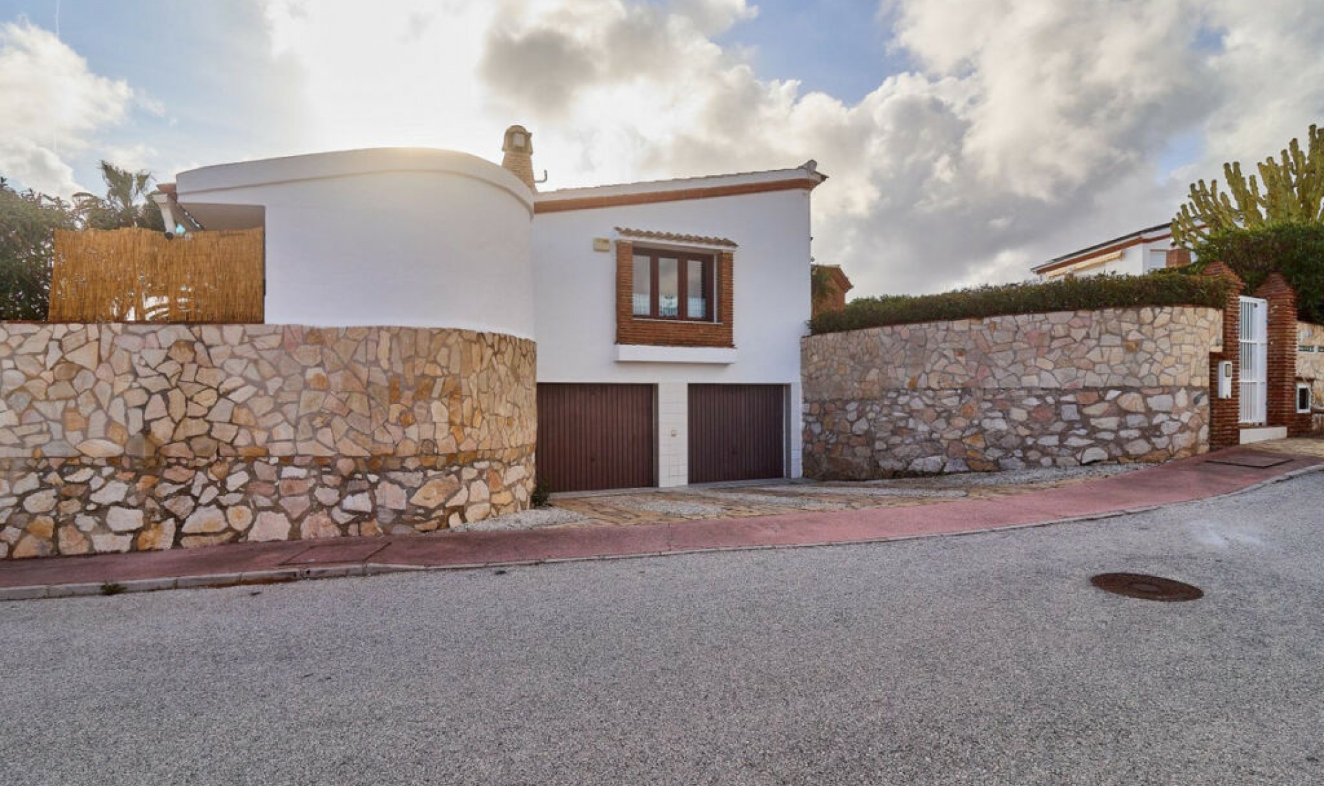 Resale - House -
Mijas