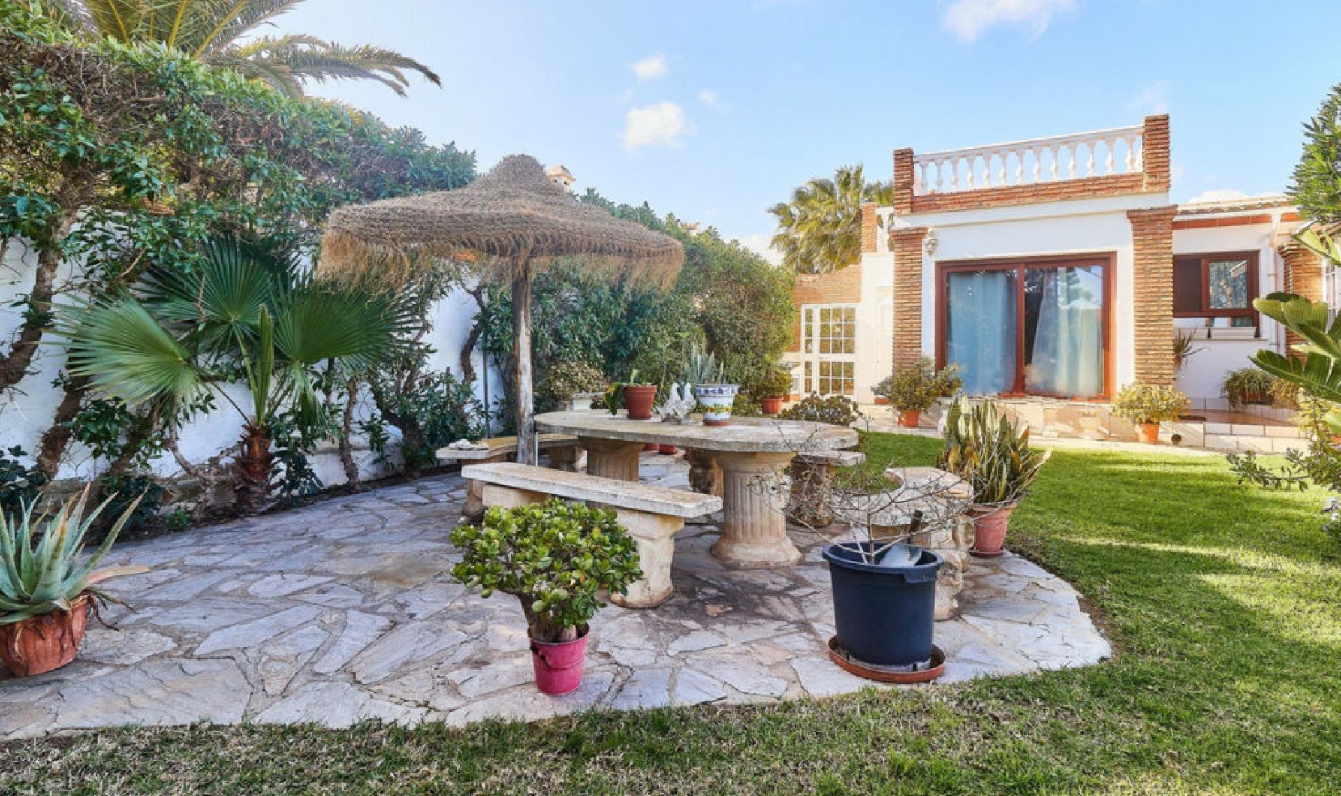 Resale - House -
Mijas