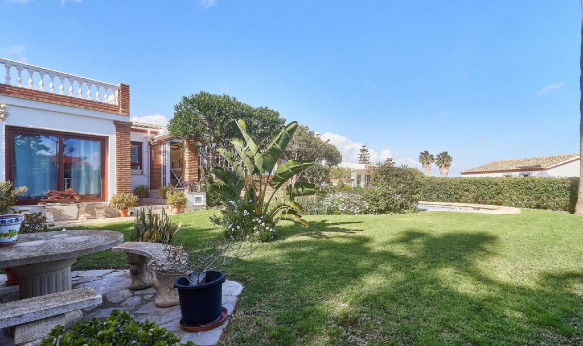 Resale - House -
Mijas
