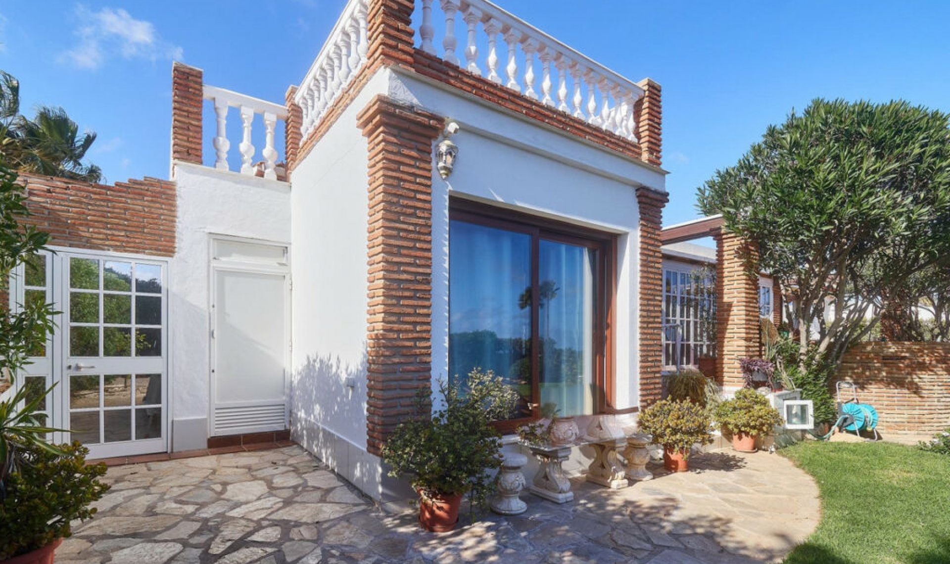Resale - House -
Mijas
