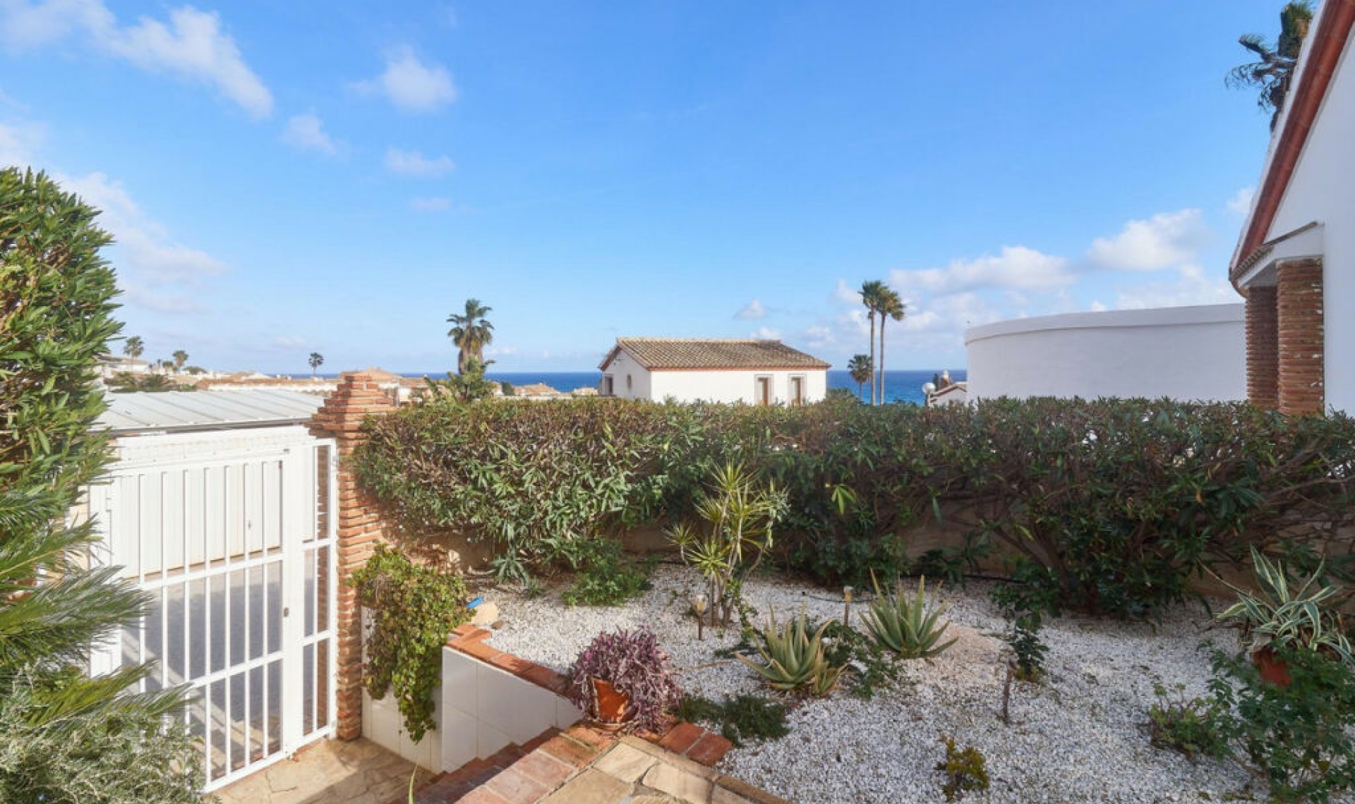 Resale - House -
Mijas
