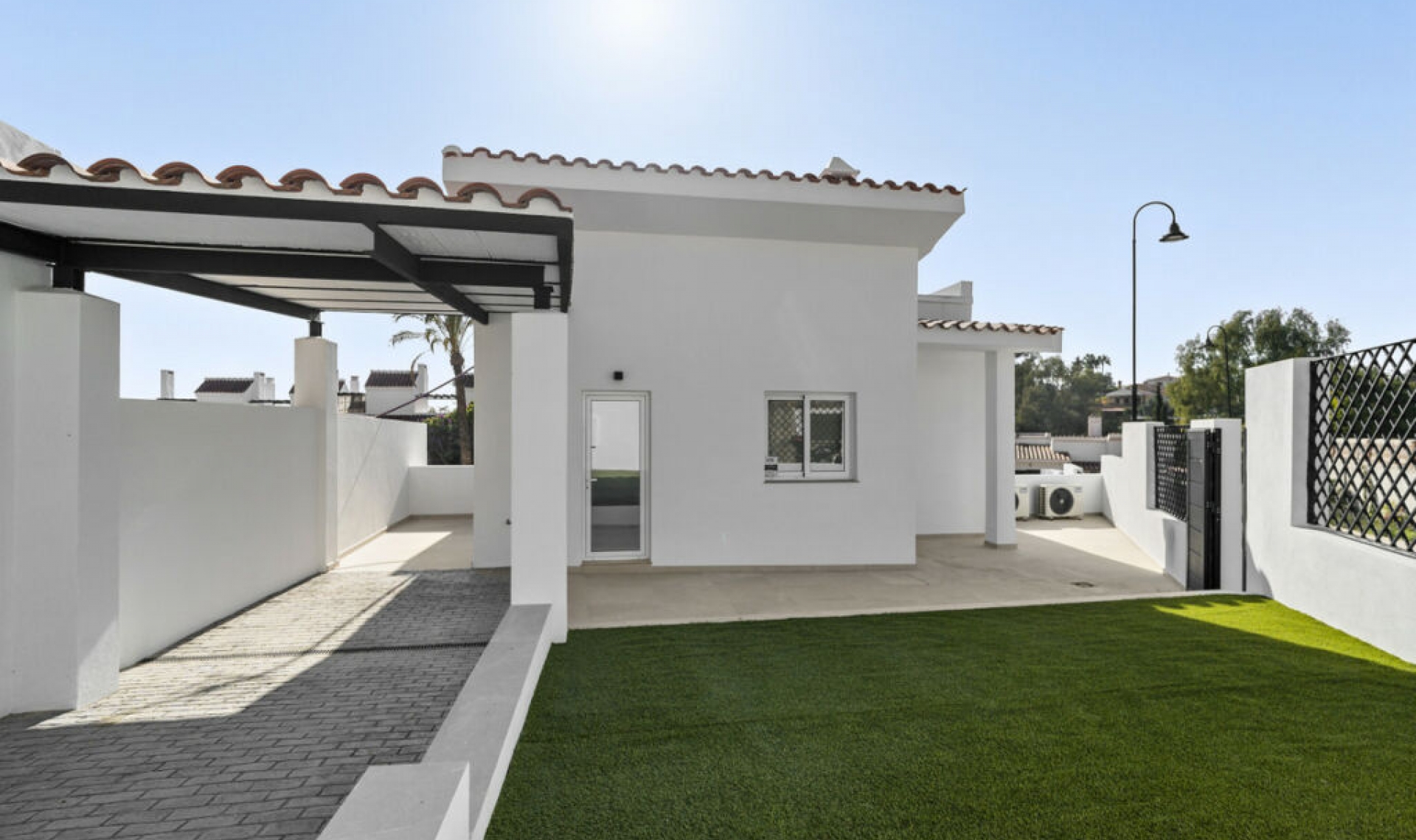 Resale - House -
Mijas