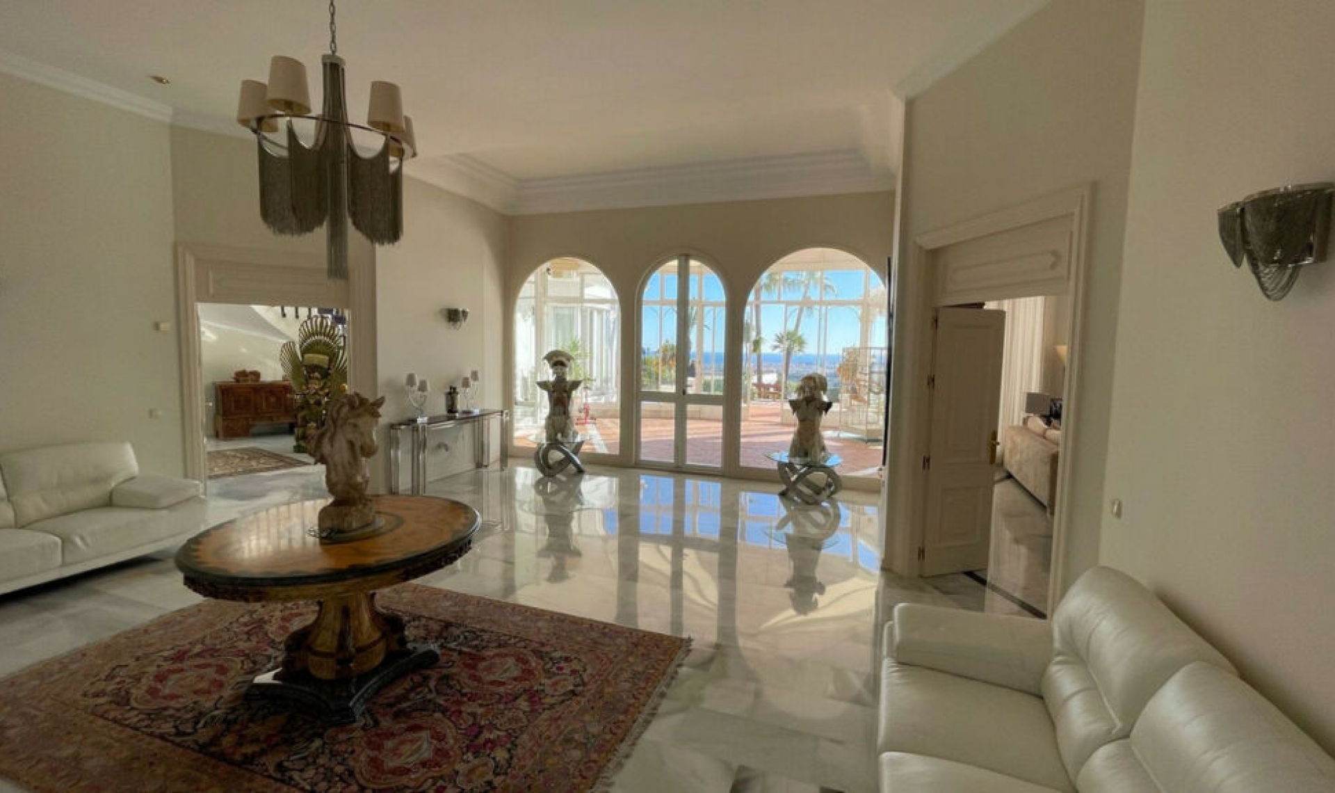 Resale - House -
Mijas