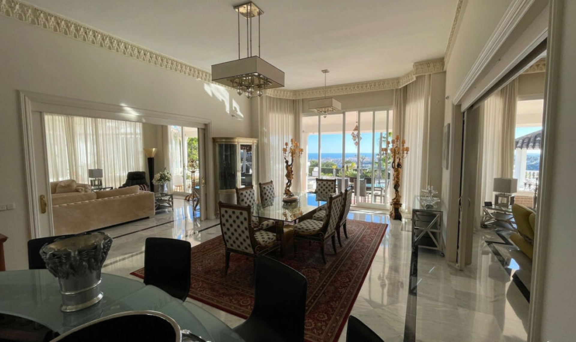 Resale - House -
Mijas