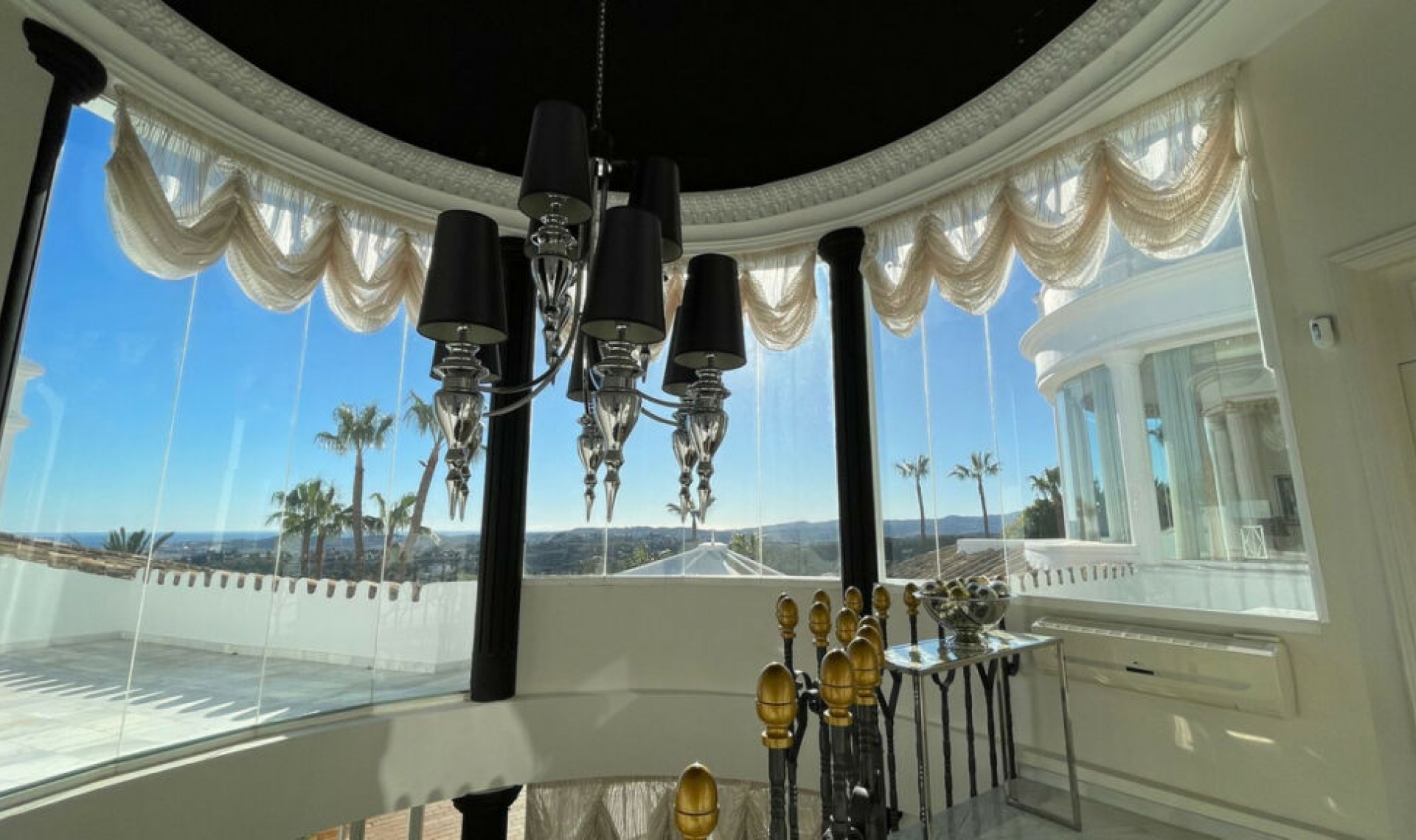 Resale - House -
Mijas