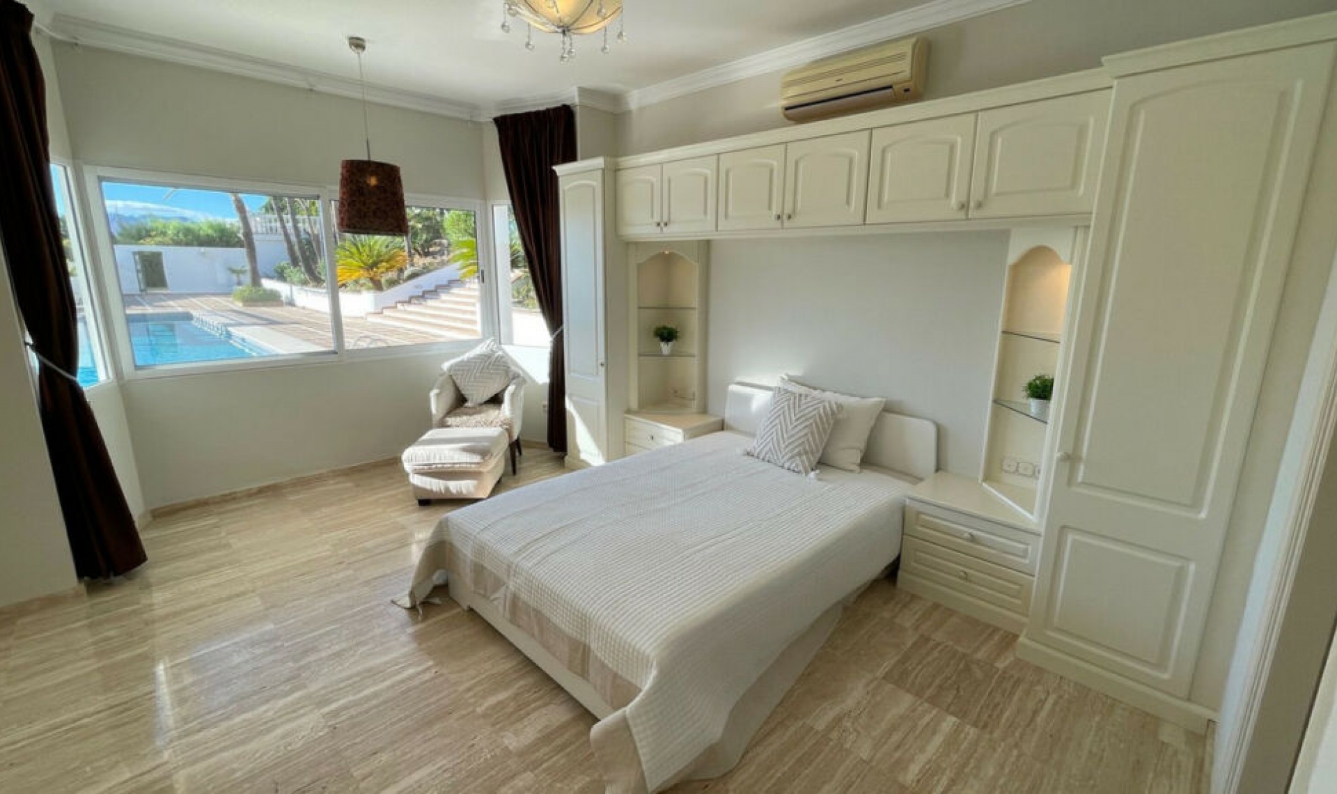 Resale - House -
Mijas