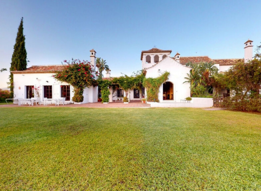 Resale - House -
Mijas