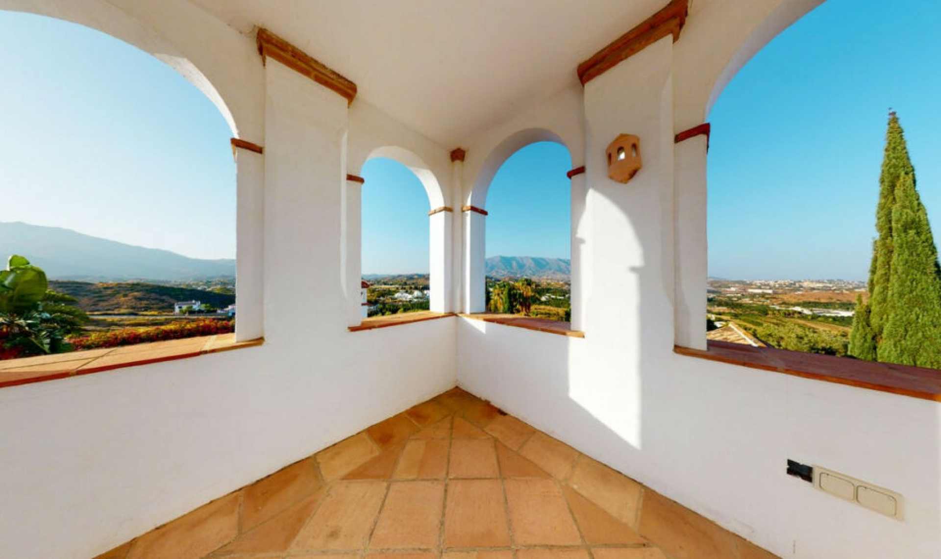 Resale - House -
Mijas