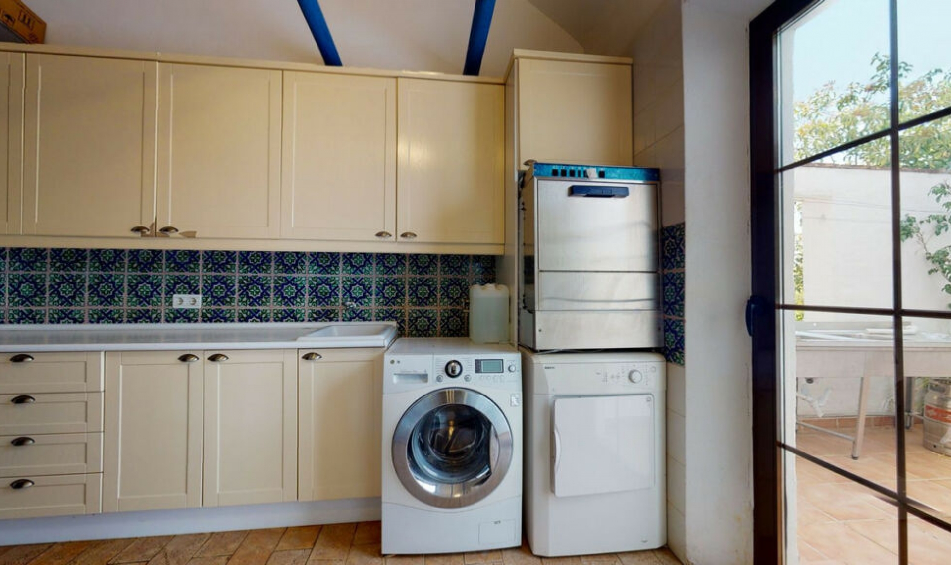 Resale - House -
Mijas