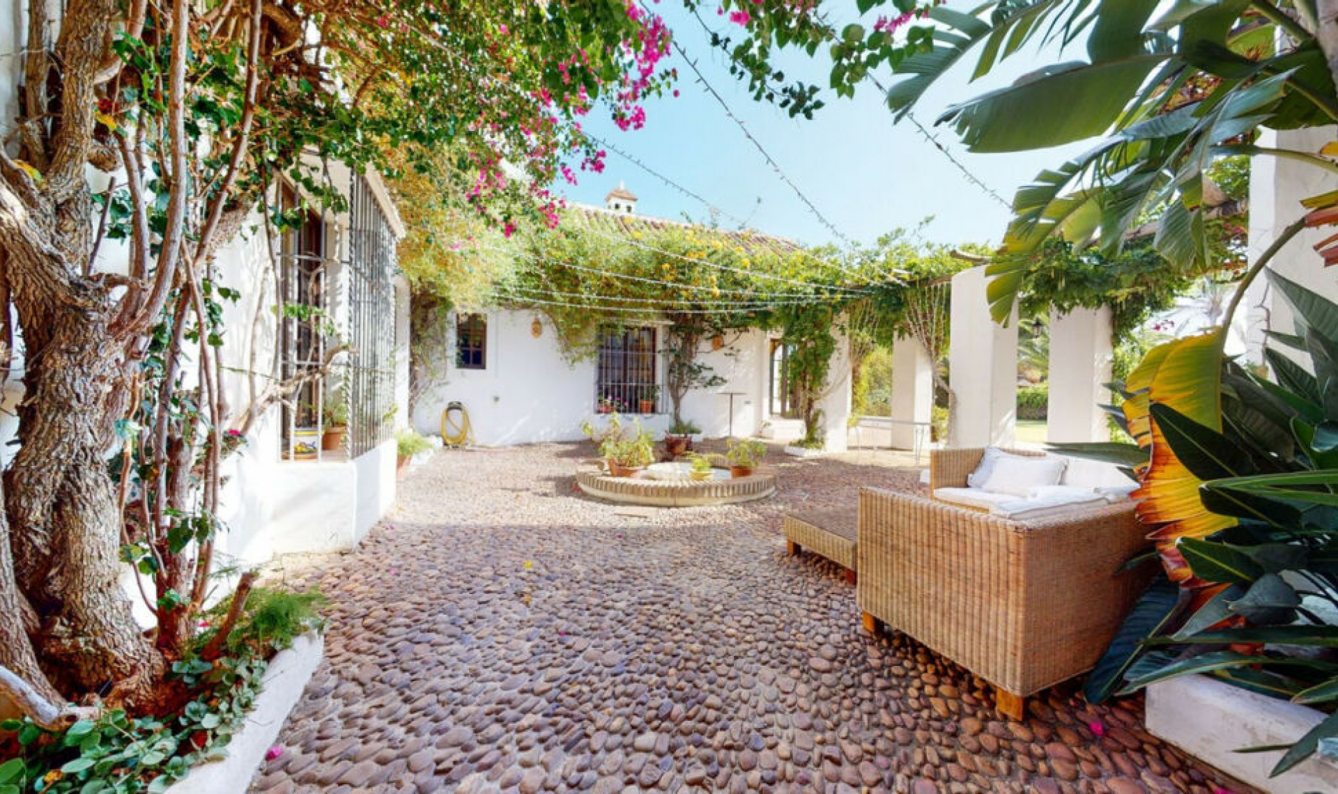 Resale - House -
Mijas