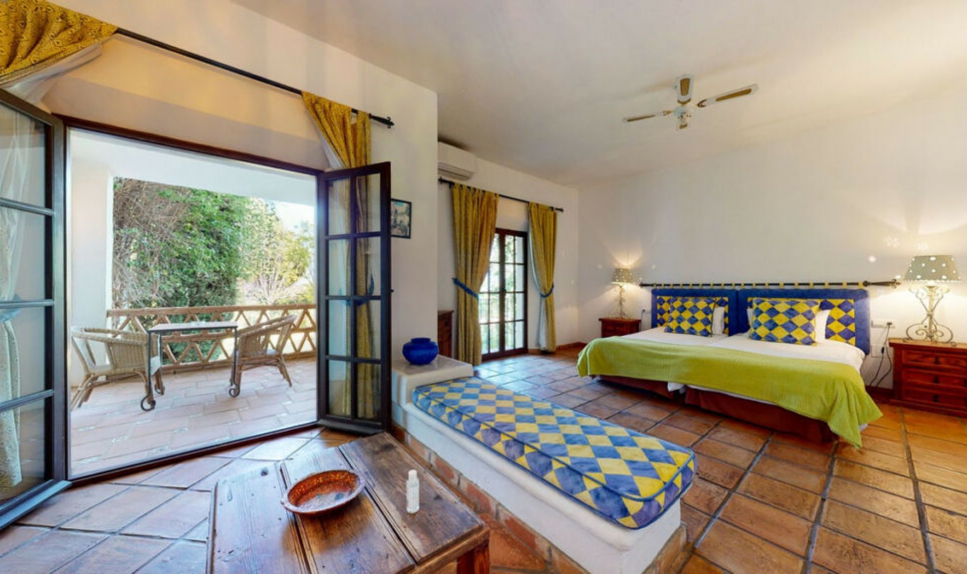 Resale - House -
Mijas