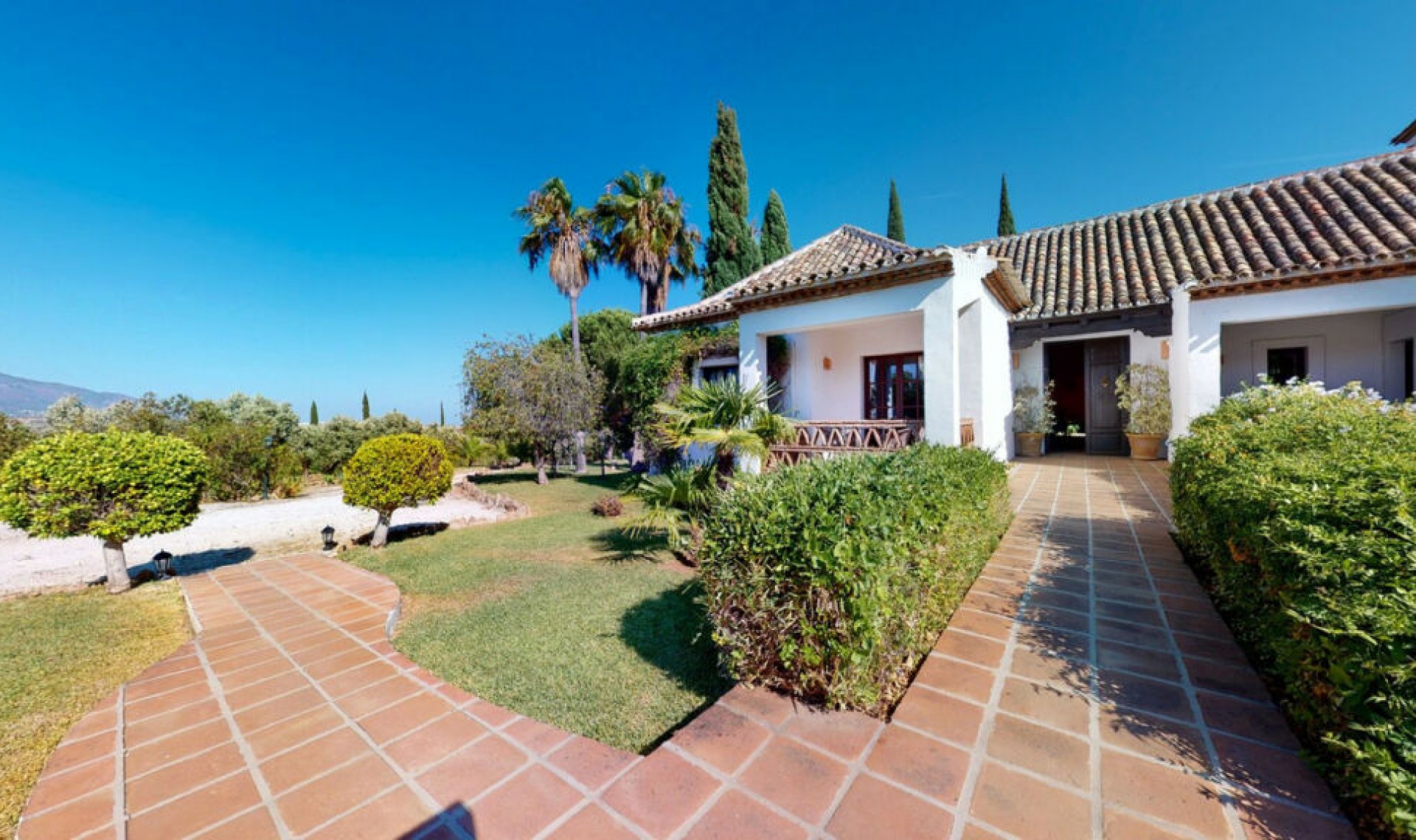 Resale - House -
Mijas