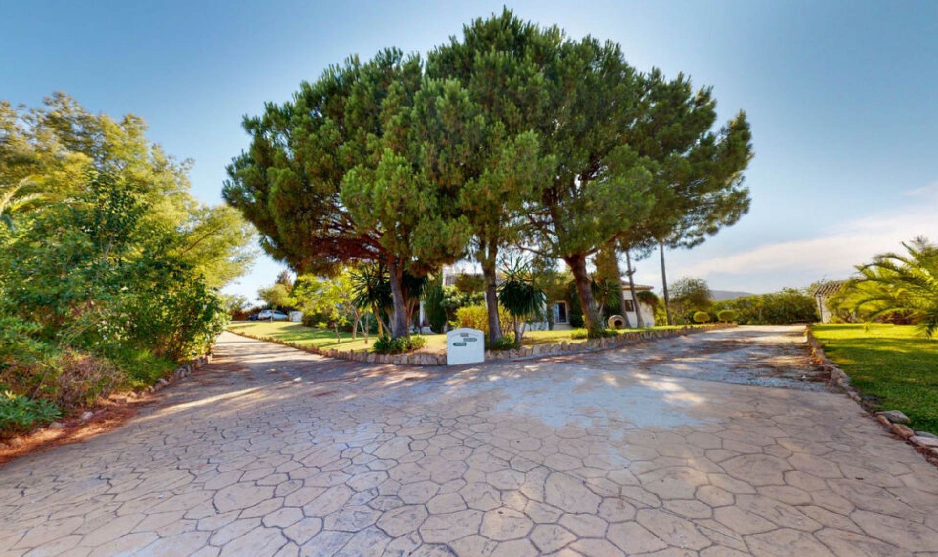 Resale - House -
Mijas