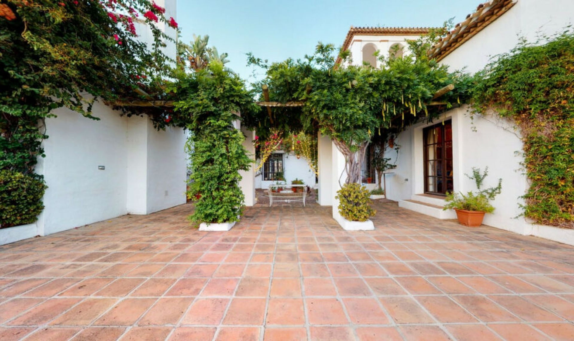 Resale - House -
Mijas