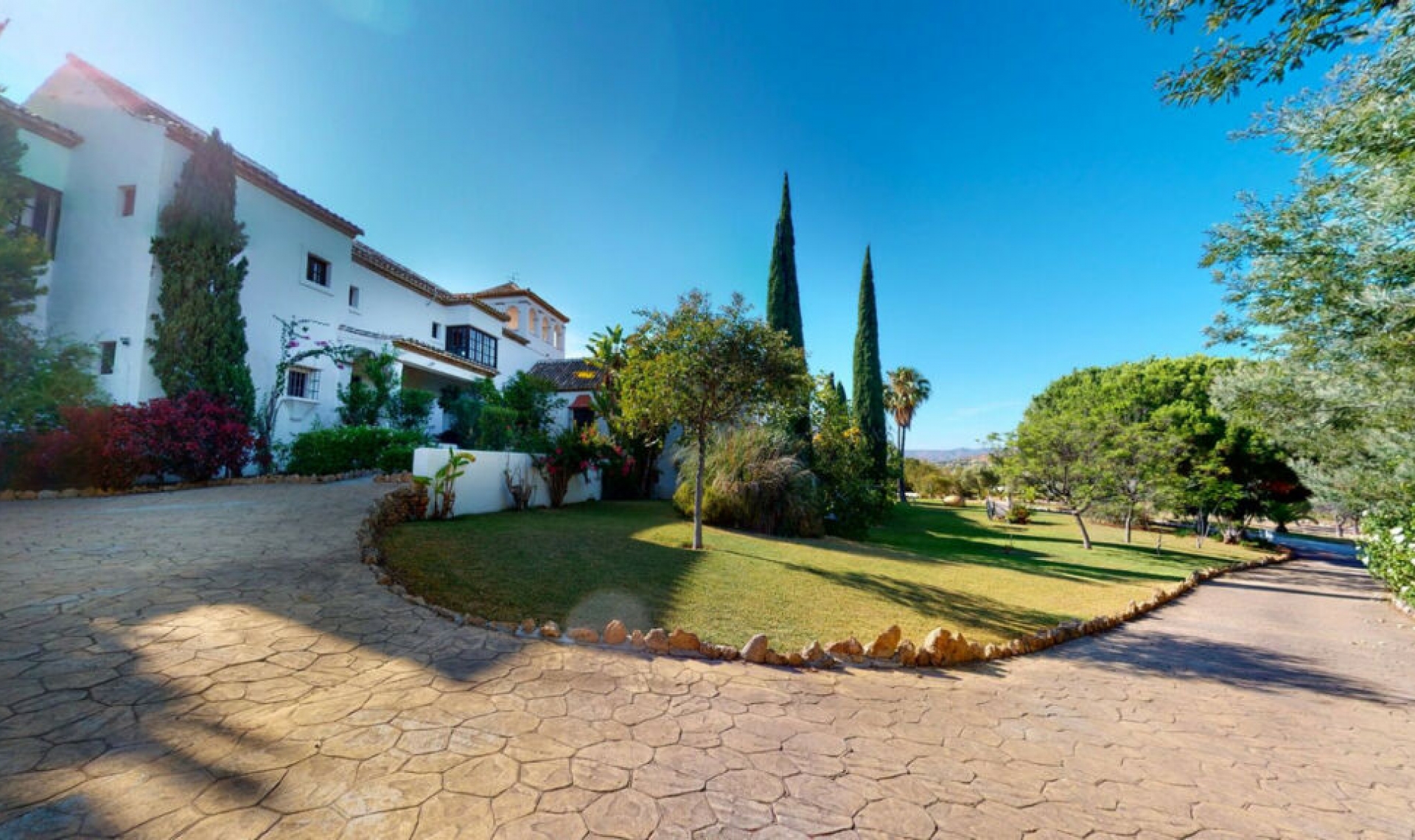 Resale - House -
Mijas