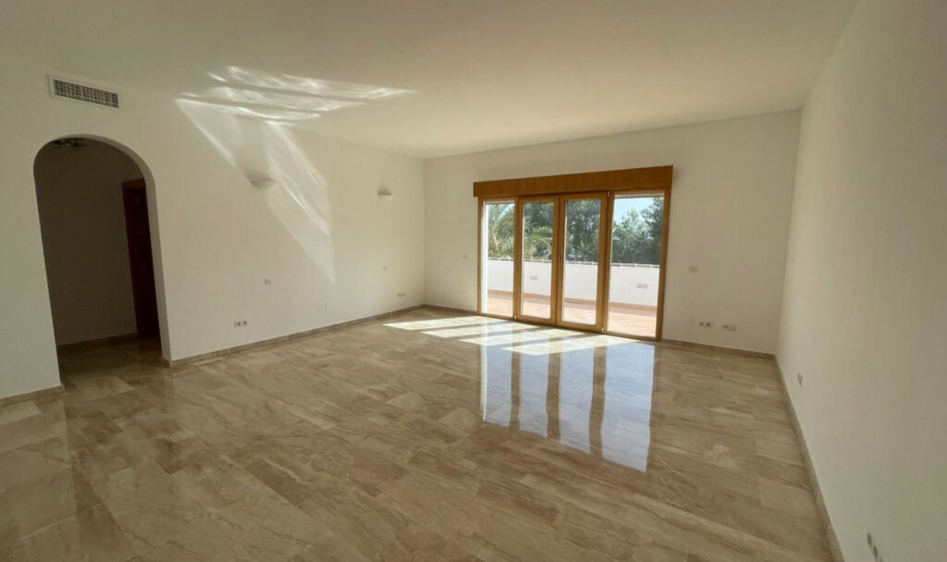 Resale - House -
Mijas