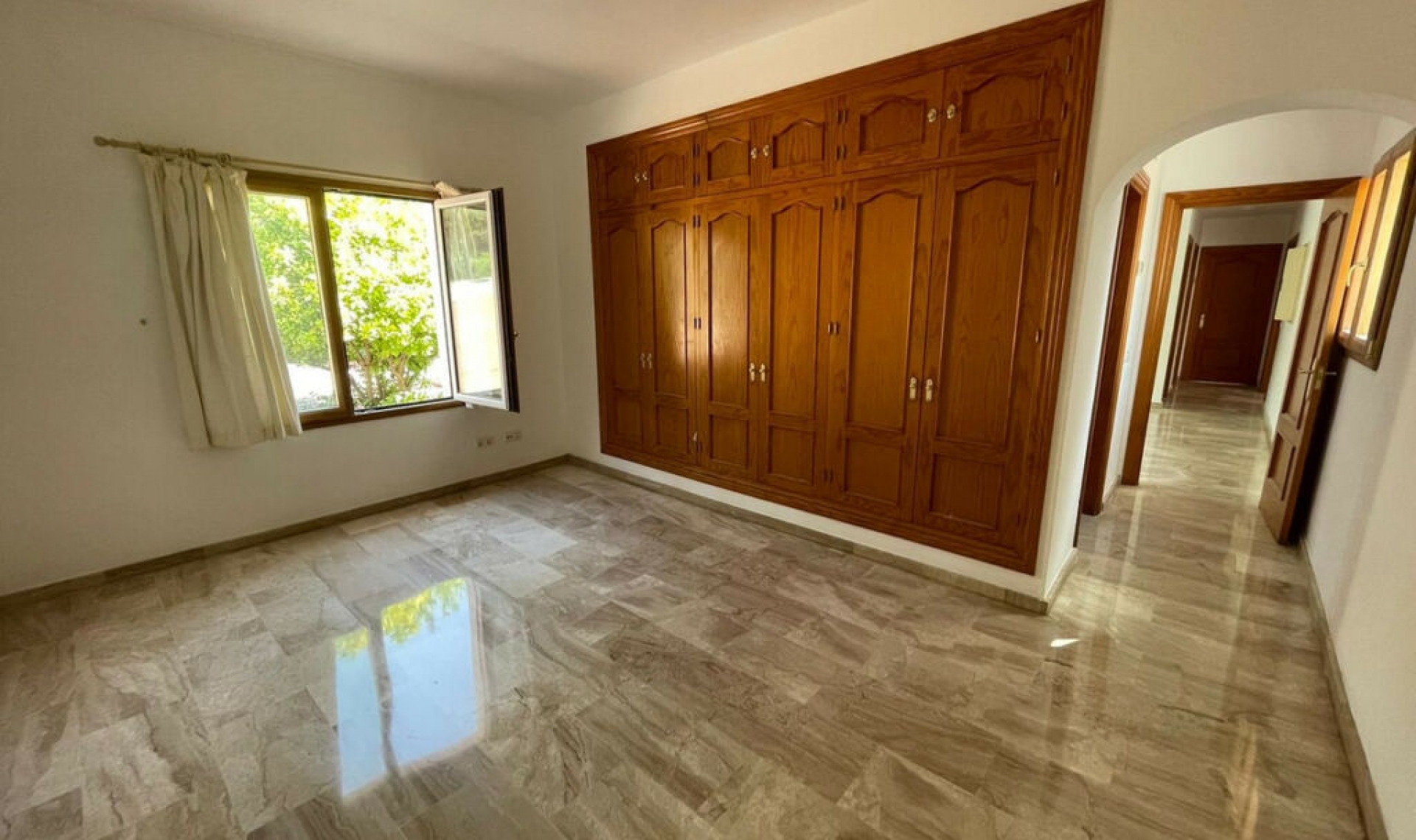 Resale - House -
Mijas