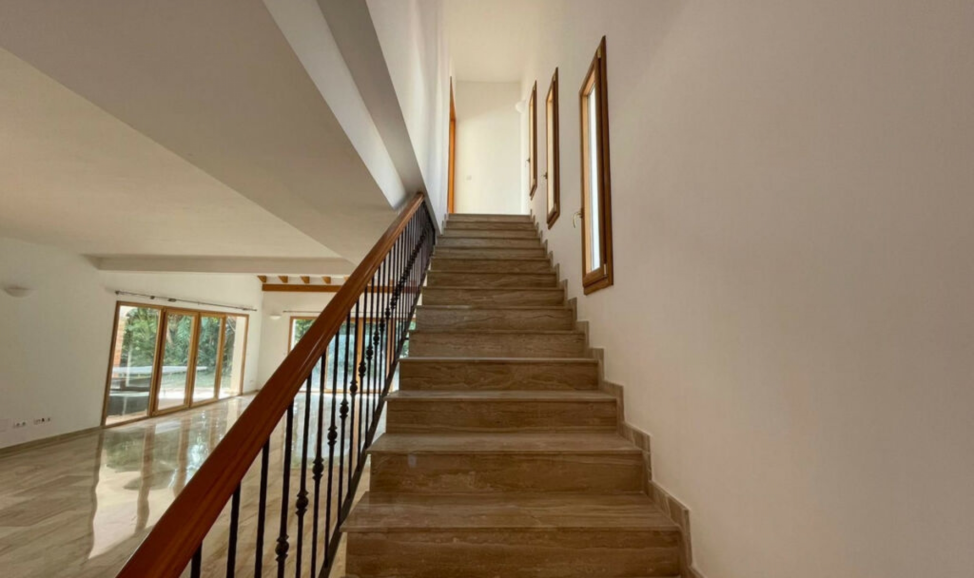 Resale - House -
Mijas