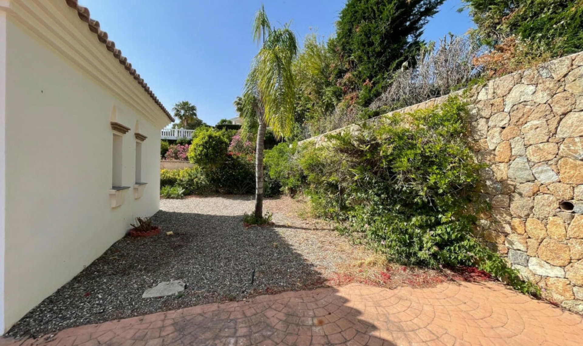 Resale - House -
Mijas