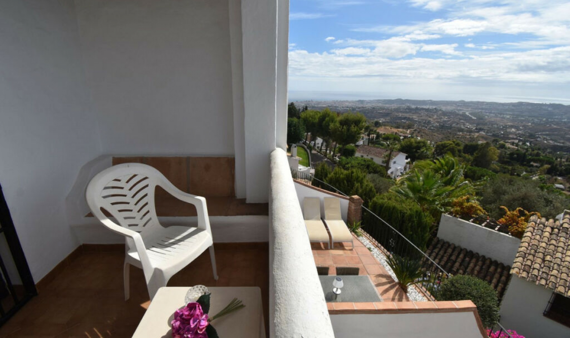 Resale - House -
Mijas