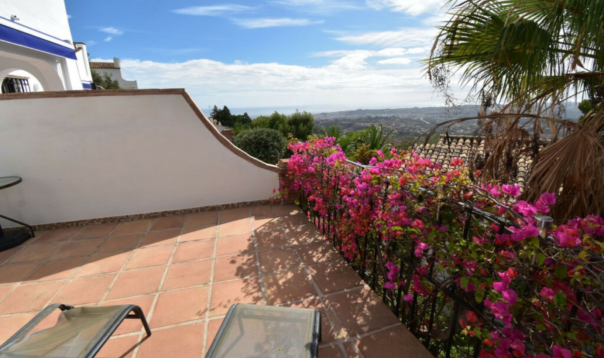 Resale - House -
Mijas