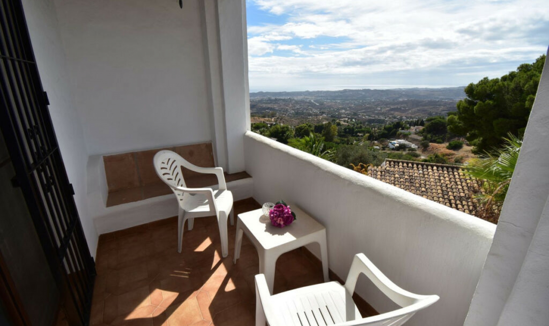 Resale - House -
Mijas