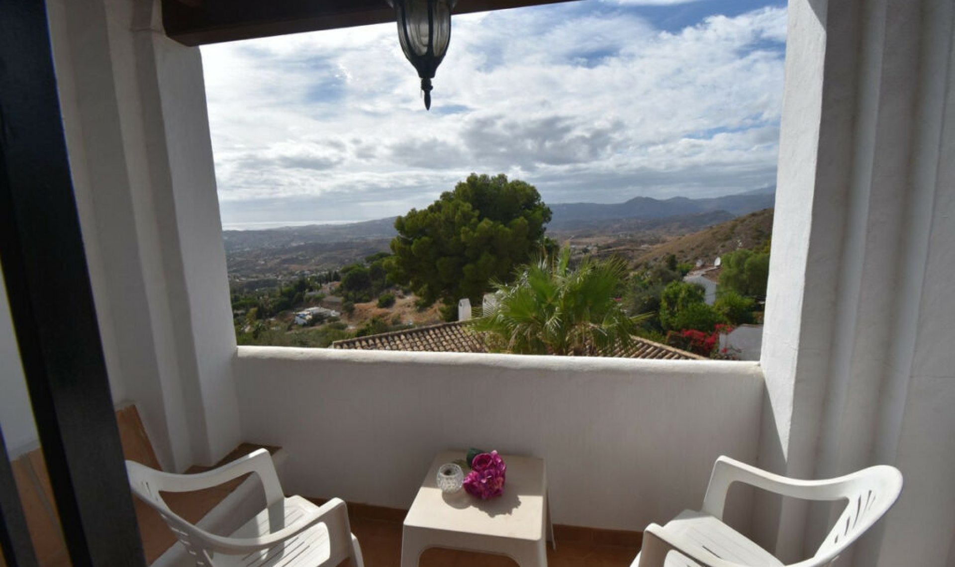 Resale - House -
Mijas